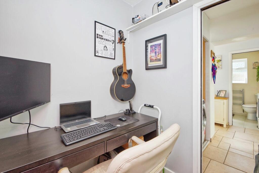 Additional image 10 of St. Austell Road, Weston-super-Mare - LARGE GARDEN