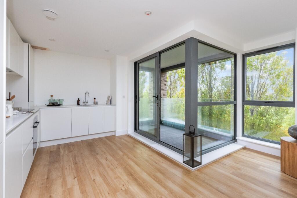 Additional image 3 of Oliver House, 5 Blakes Walk, Lewes, East Sussex, BN7