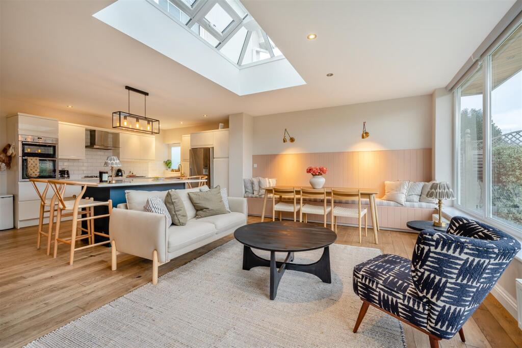Additional image 20 of Stunning family living in the heart of Upper Clevedon