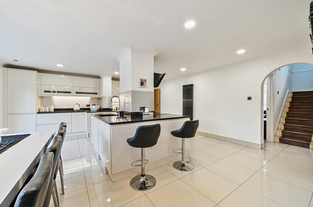 Additional image 10 of Marlings Park Avenue, Chislehurst, BR7