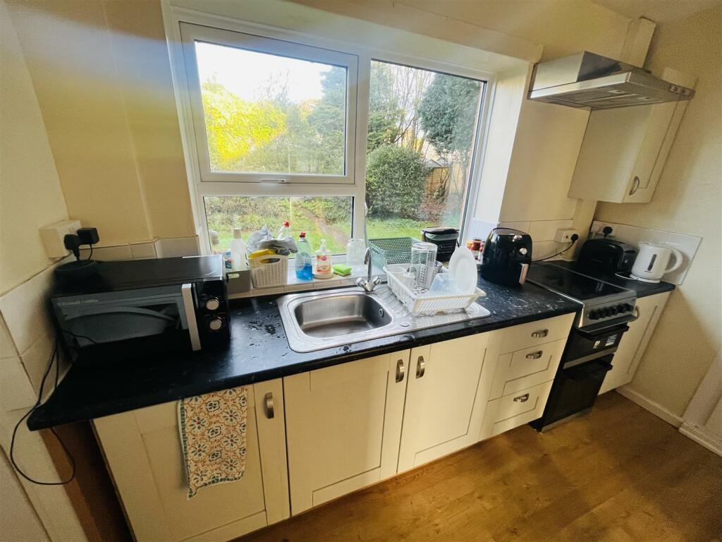 Additional image 4 of BPC02399, Brockworth Crescent