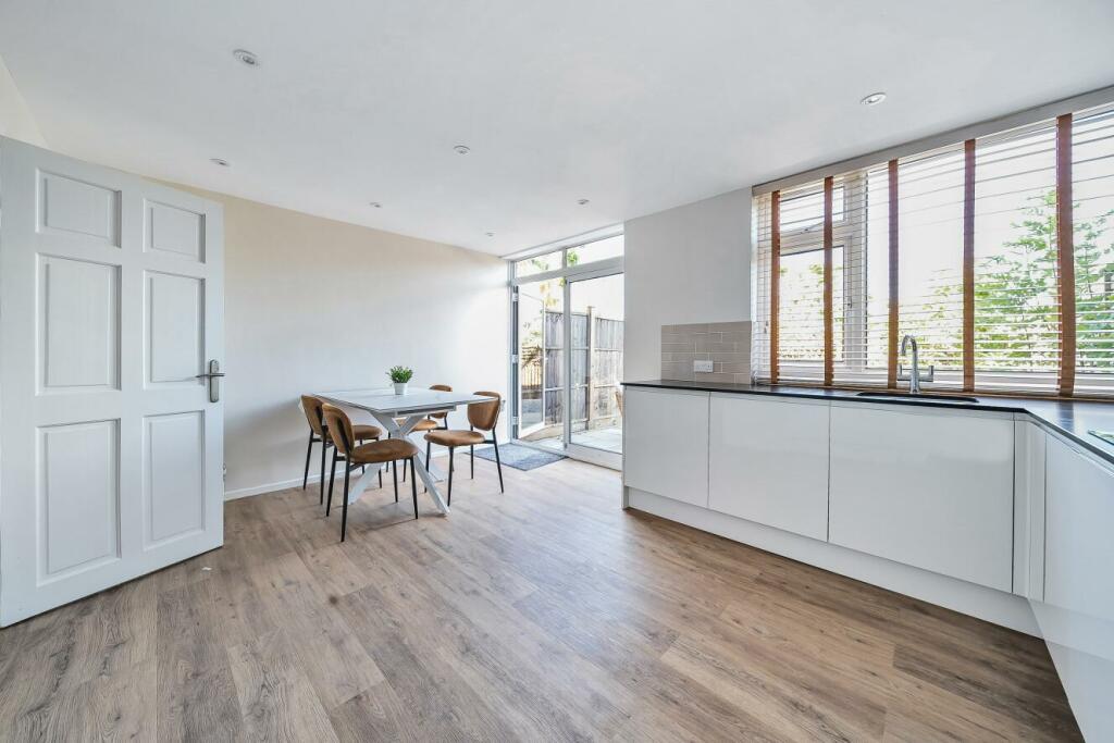 Additional image 12 of Holmdene Close, Beckenham