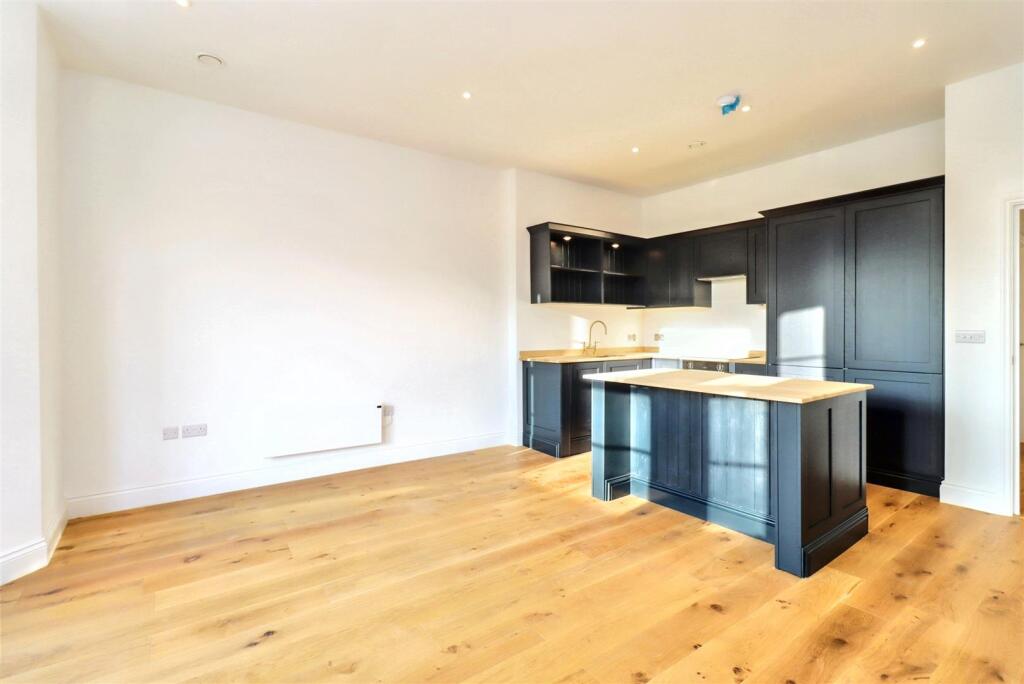 Additional image 19 of Modern luxury in a prestigious coastal location