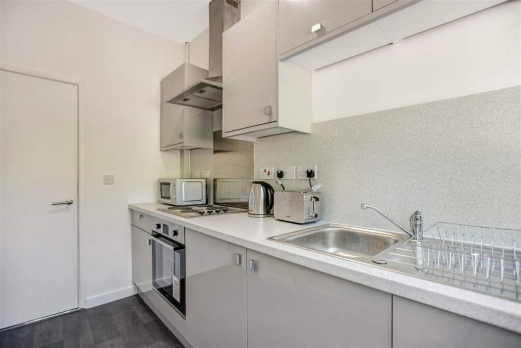Additional image 10 of 3 bedroom Terraced House in Hayward Road, Bristol