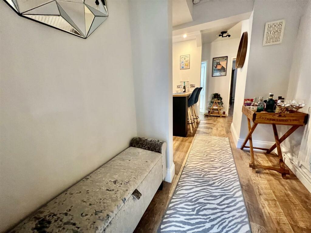 Additional image 17 of Charming self contained lower ground floor apartment