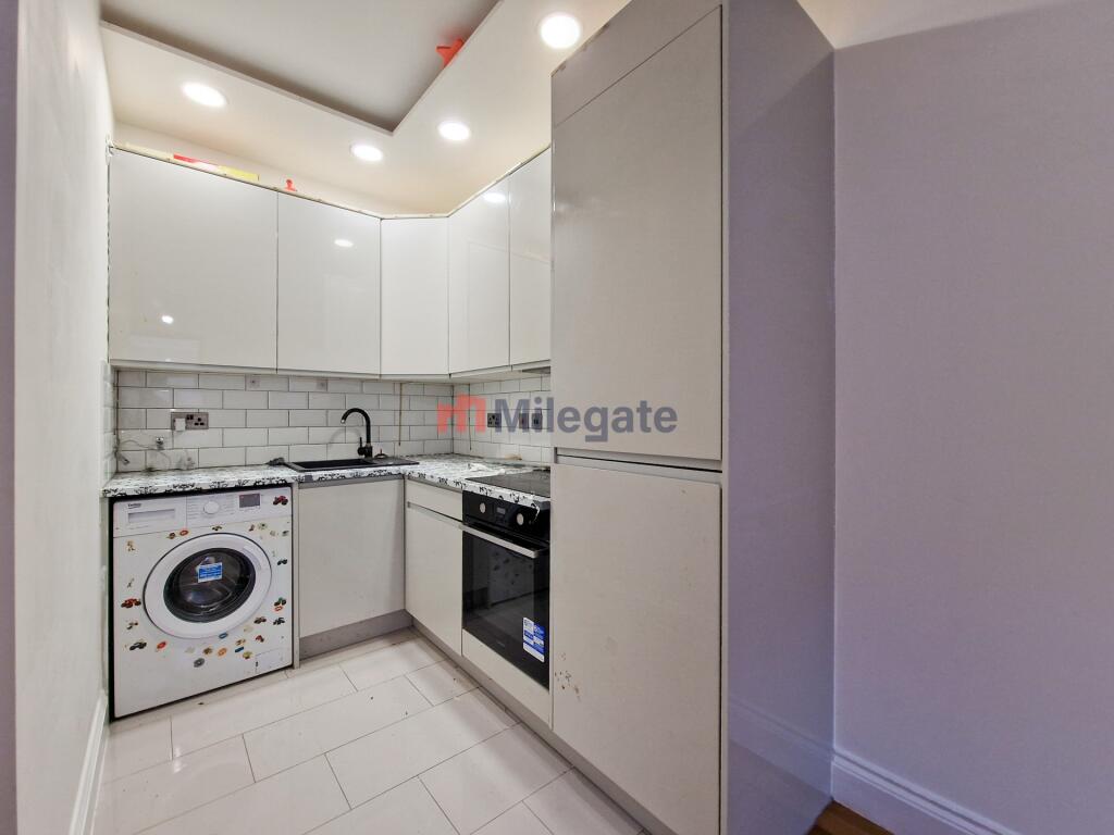 Additional image 5 of Elmfield Road, Bromley, BR1