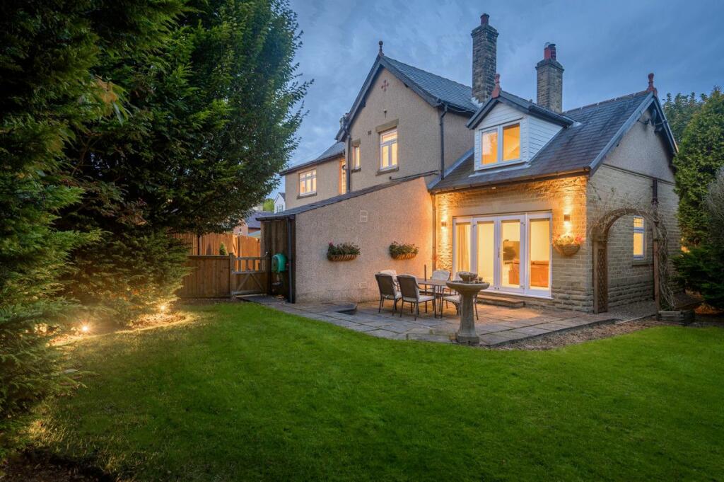 Additional image 45 of Bradford Road, Gomersal