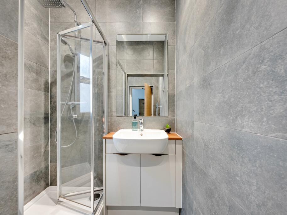 Additional image 7 of Apt 17, Yelland House #913829