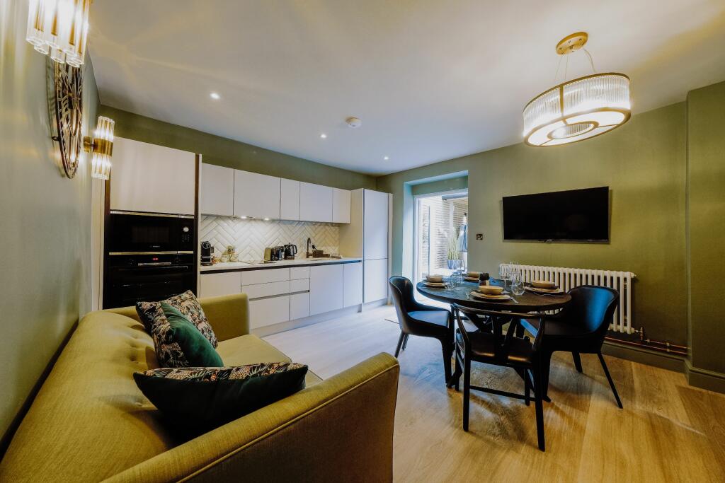 Additional image 2 of Basement Flat,  St. Pauls Road, Clifton, Bristol