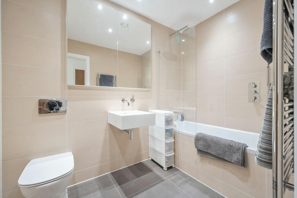 Additional image 7 of Knoll Rise, Orpington