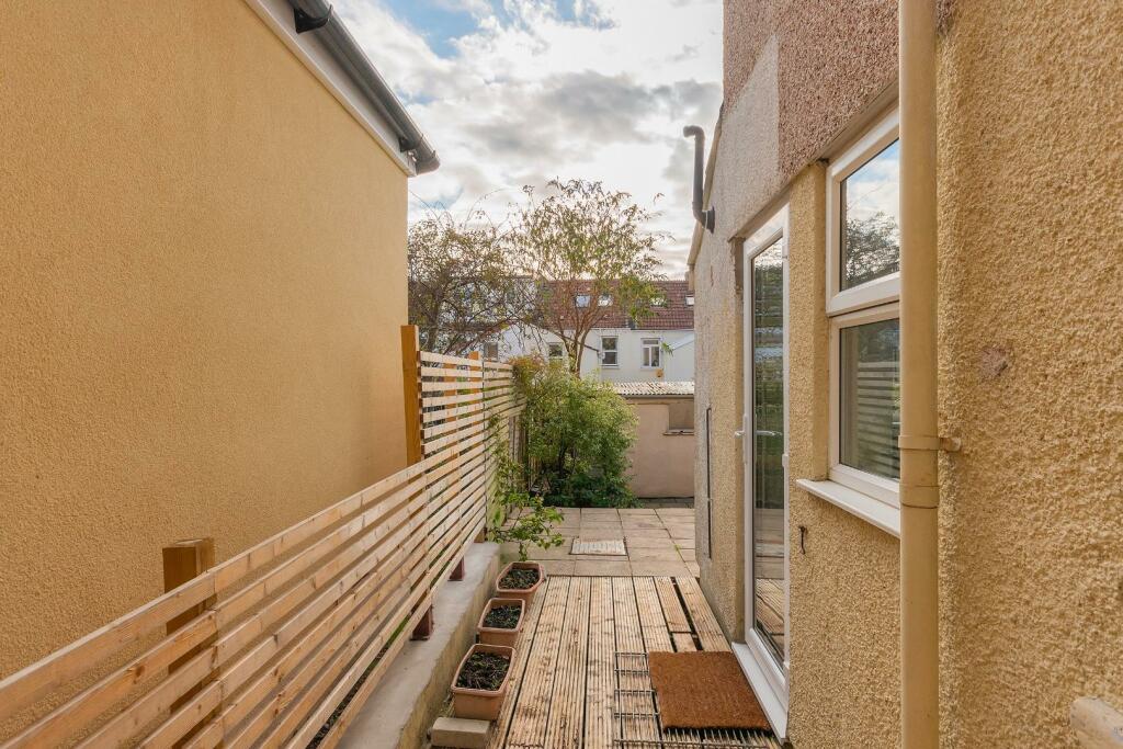 Additional image 31 of Harrowdene Road, Knowle