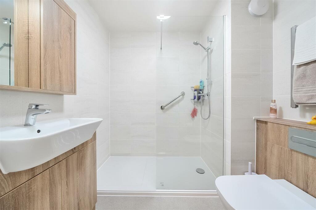 Additional image 9 of Edinburgh Lodge, Orpington