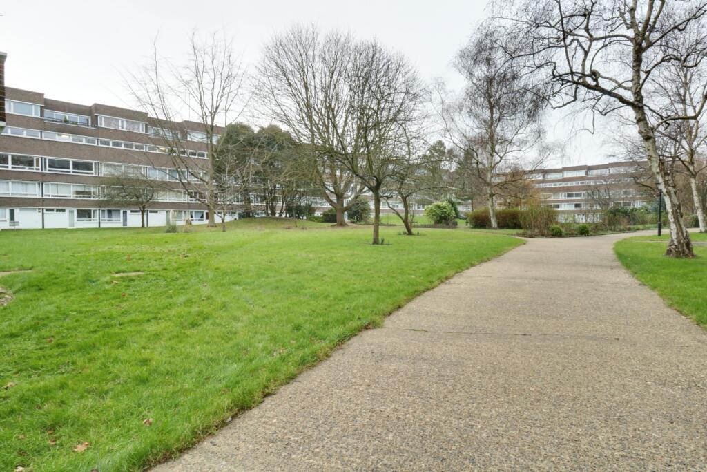 Additional image 5 of Elgar Lodge, Fair Acres, Bromley, Kent, BR2