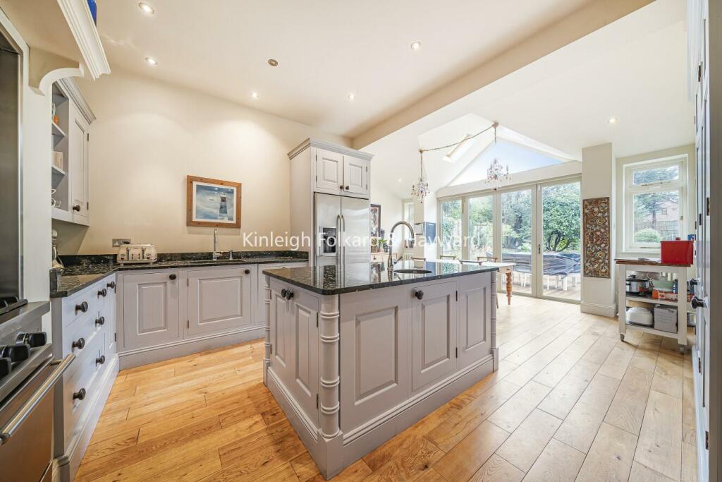 Additional image 2 of Kinnaird Avenue, Bromley