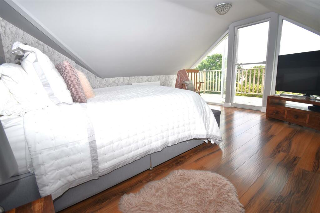 Additional image 20 of Combe Avenue, Portishead