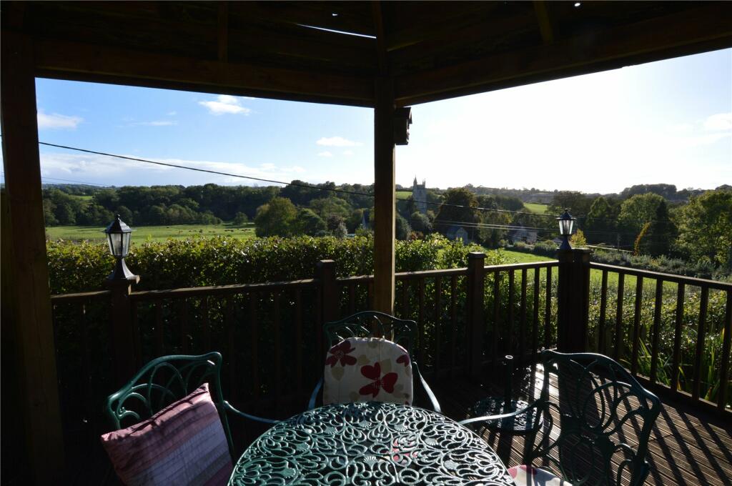 Additional image 16 of Detached four bedroom property with separate paddock in approximately 3/4 of an acre and buildings - Publow