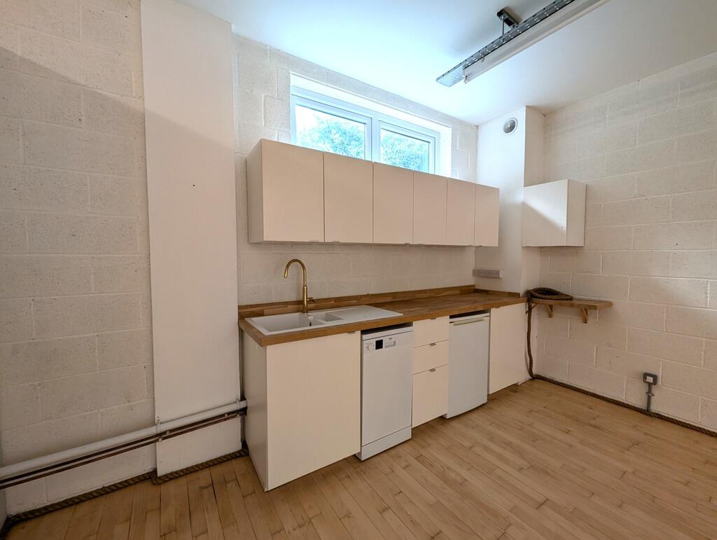 Additional image 4 of 11 Backfields Lane, Bristol, City Of Bristol, BS2