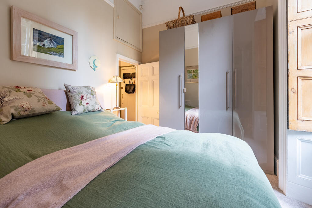 Additional image 9 of Hall Floor Flat, Buckingham Place, Clifton, Bristol, BS8 1LJ