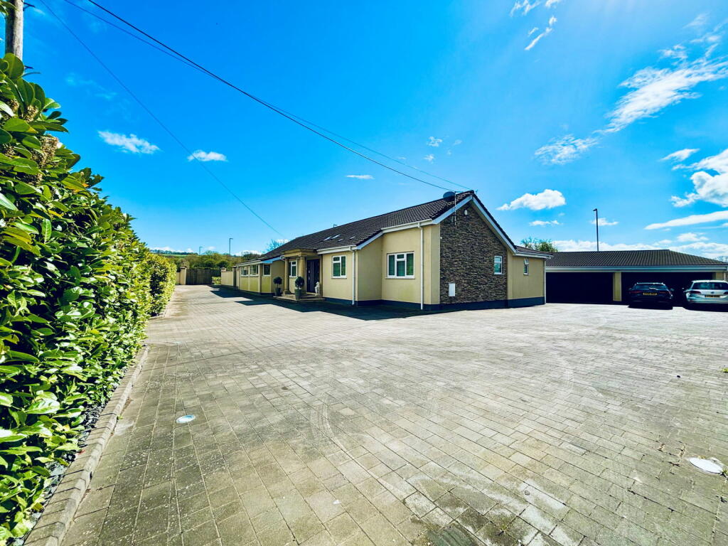 Additional image 2 of London Road, Wick, Bristol, BS30 5SJ