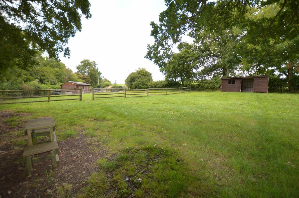 Additional image 19 of Detached four bedroom property with separate paddock in approximately 3/4 of an acre and buildings - Publow