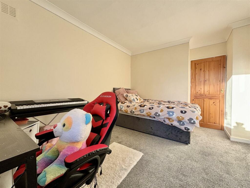Additional image 21 of Thornaby Drive, Clayton