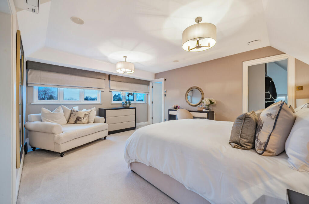 Additional image 23 of Sutherland Avenue, Petts Wood, BR5