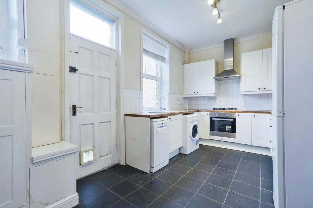 Additional image 4 of Apperley Road, Bradford, BD10