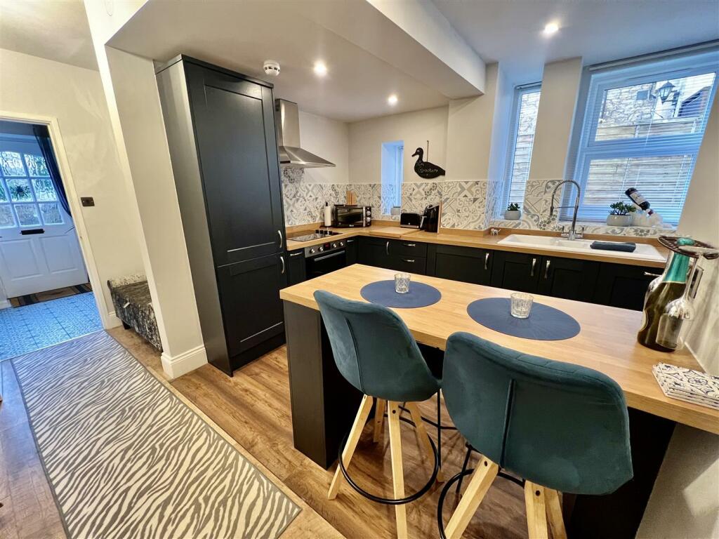 Additional image 13 of Charming self contained lower ground floor apartment