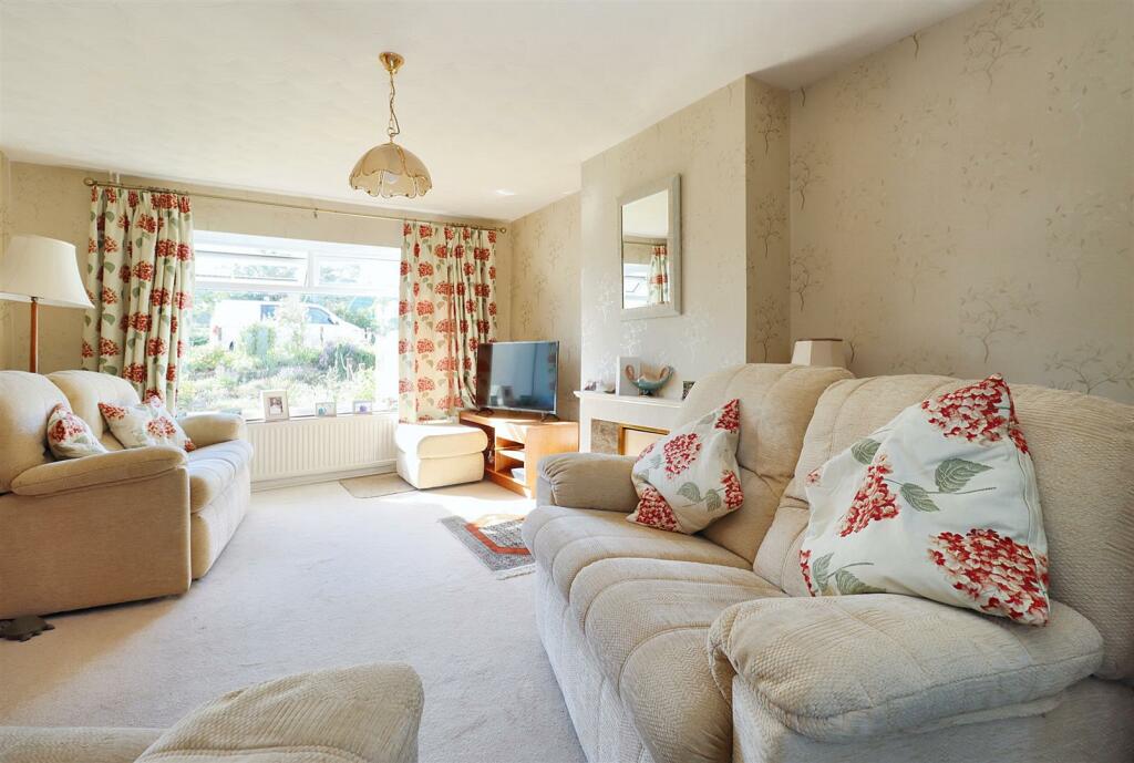 Additional image 15 of Much admired Upper Clevedon location