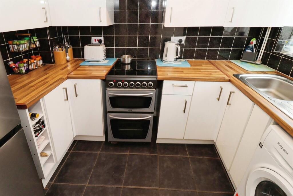 Additional image 18 of Sutherland Avenue, Yate, Bristol