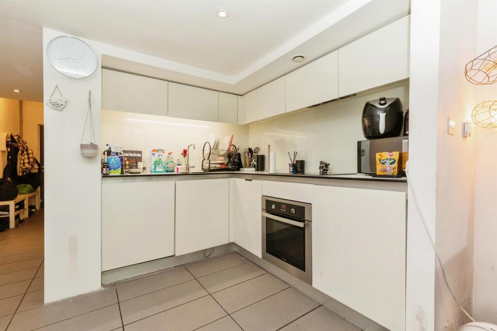 Additional image 17 of Lake Shore Drive, Bristol