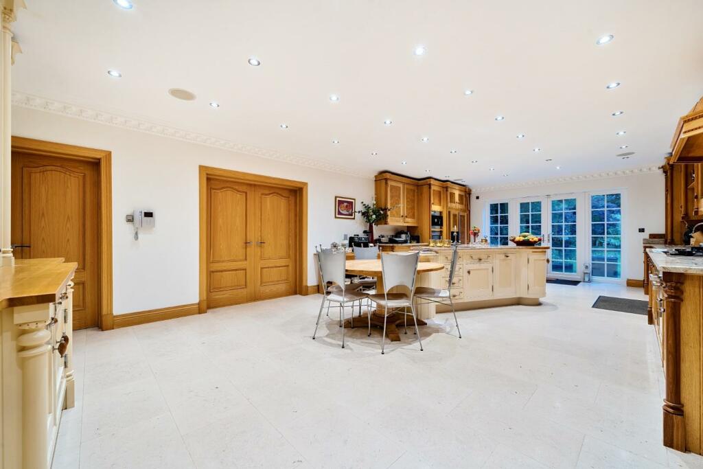 Additional image 4 of Pine Glade, Orpington