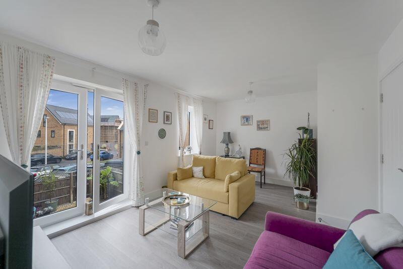 Additional image 10 of Bowen Road, Locking Parklands - FAB TOWN HOUSE