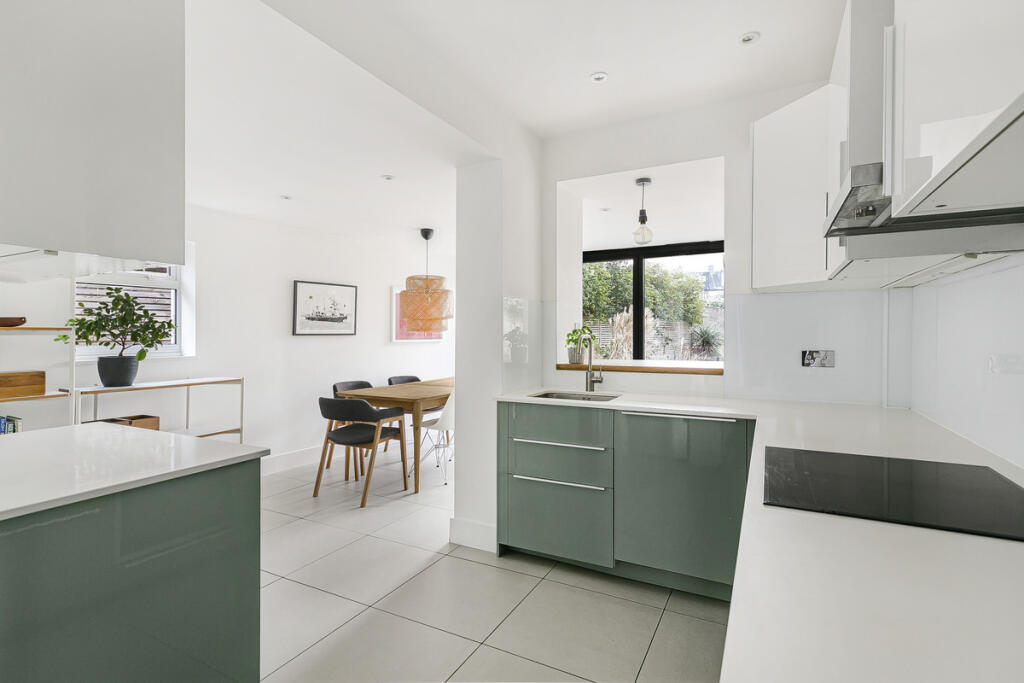 Additional image 7 of Alexandra Crescent, Bromley, BR1