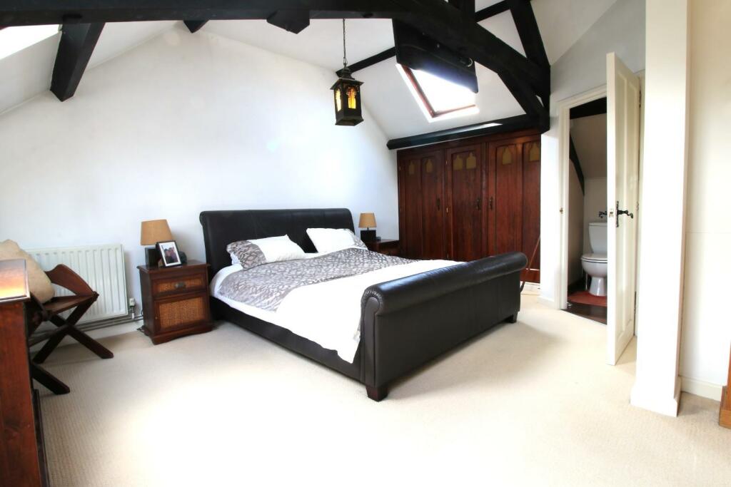 Additional image 9 of Character property in the village of Claverham