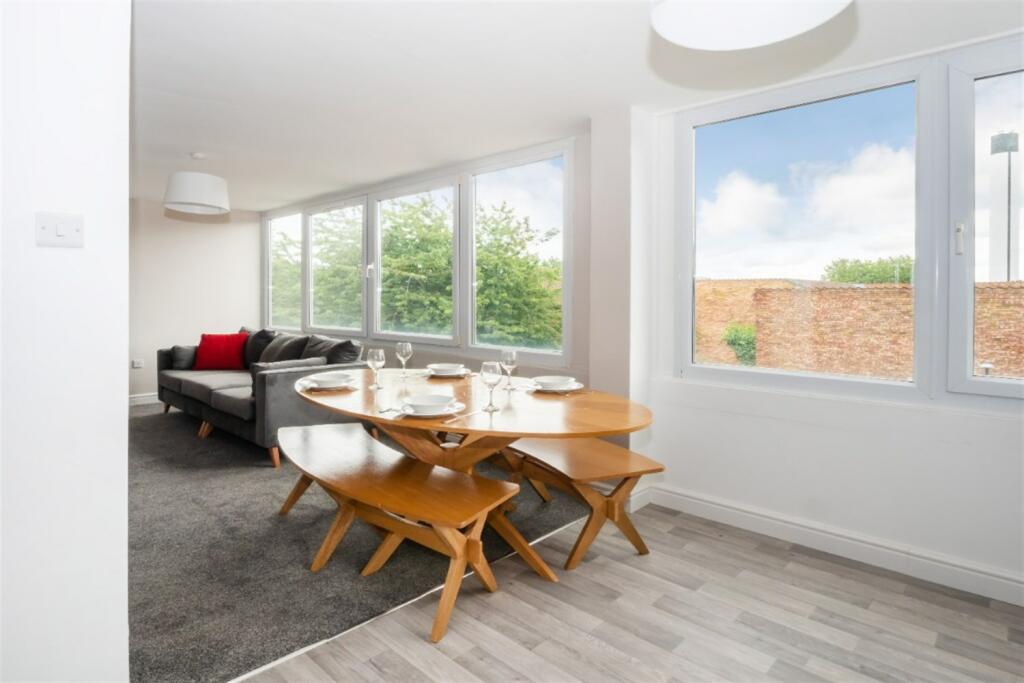 Additional image 4 of 3 bedroom property in High Kingsdown, Bristol