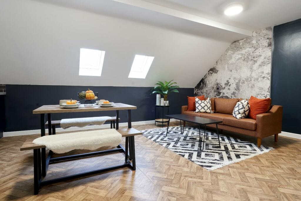 Additional image 33 of 98 Blackswarth Road, Three Crowns, Kings Court, Bristol