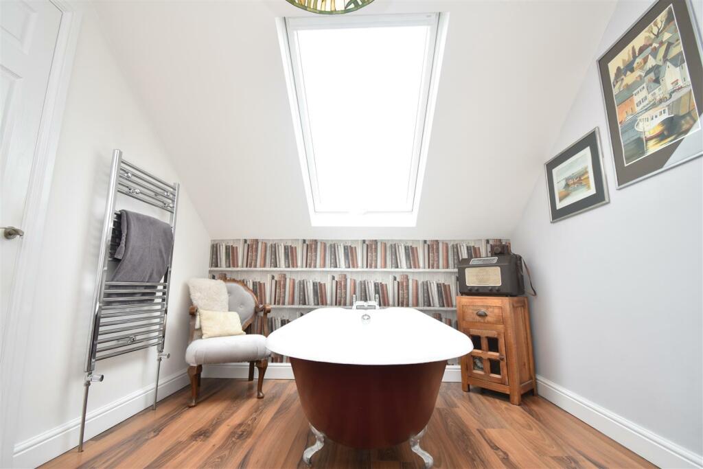 Additional image 24 of Combe Avenue, Portishead