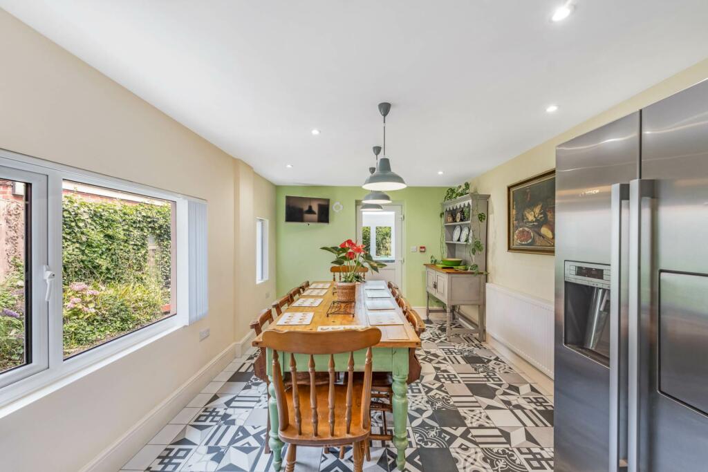 Additional image 6 of Beach Road - The Beach House - Truly Special