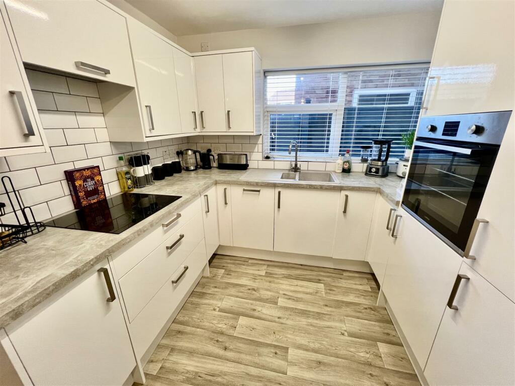 Additional image 3 of Family Home in Cul-de-sac Location