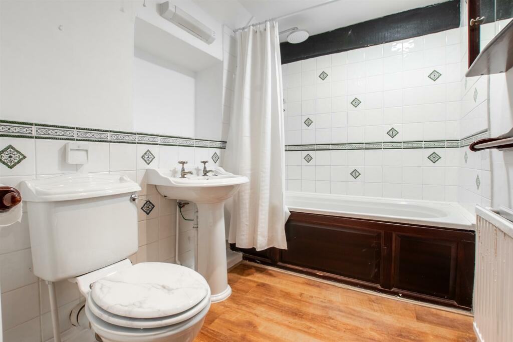 Additional image 17 of Siston Lane, Bristol