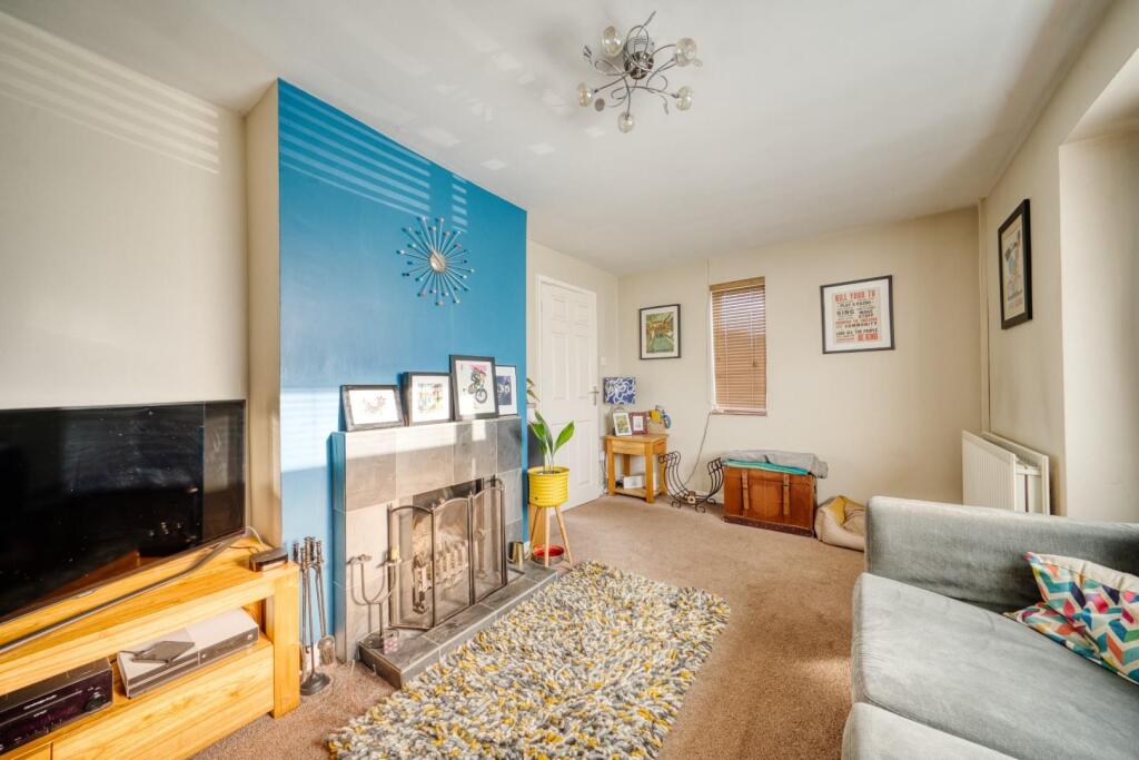 Additional image 7 of Spacious 1950s two bedroom home in Locking Village