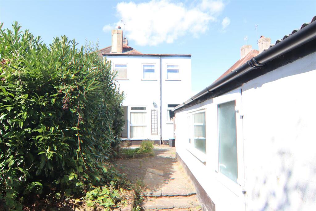 Additional image 8 of Hayes Wood Avenue, Hayes