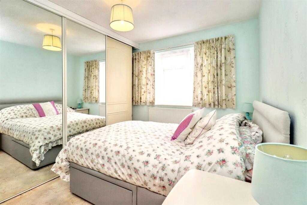 Additional image 6 of Charming Clevedon bungalow in desirable cul-de-sac