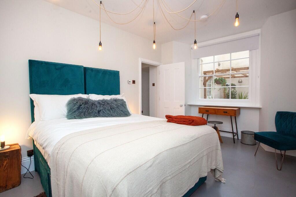 Additional image 9 of Royal York Crescent, Bristol, BS8