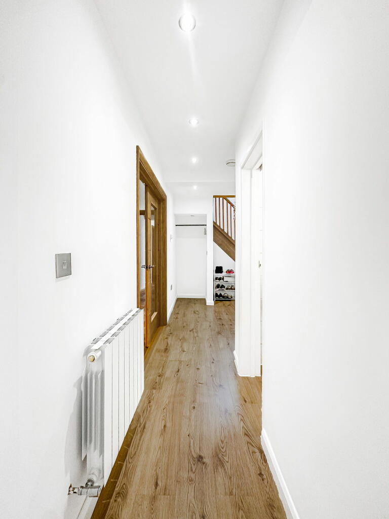 Additional image 14 of Merewood Close, Bromley, BR1 2AN