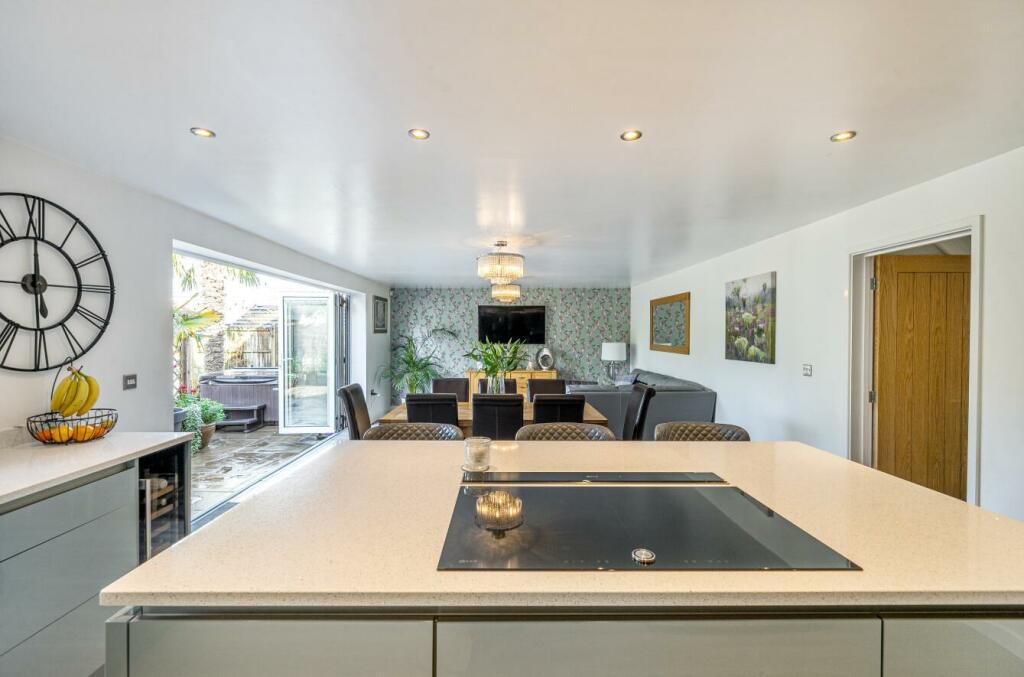 Additional image 3 of Broadway, Yate