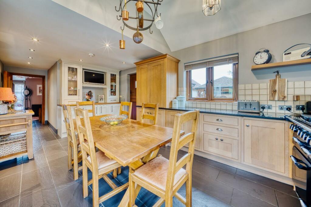 Additional image 14 of Views over Cleeve's countryside with annex