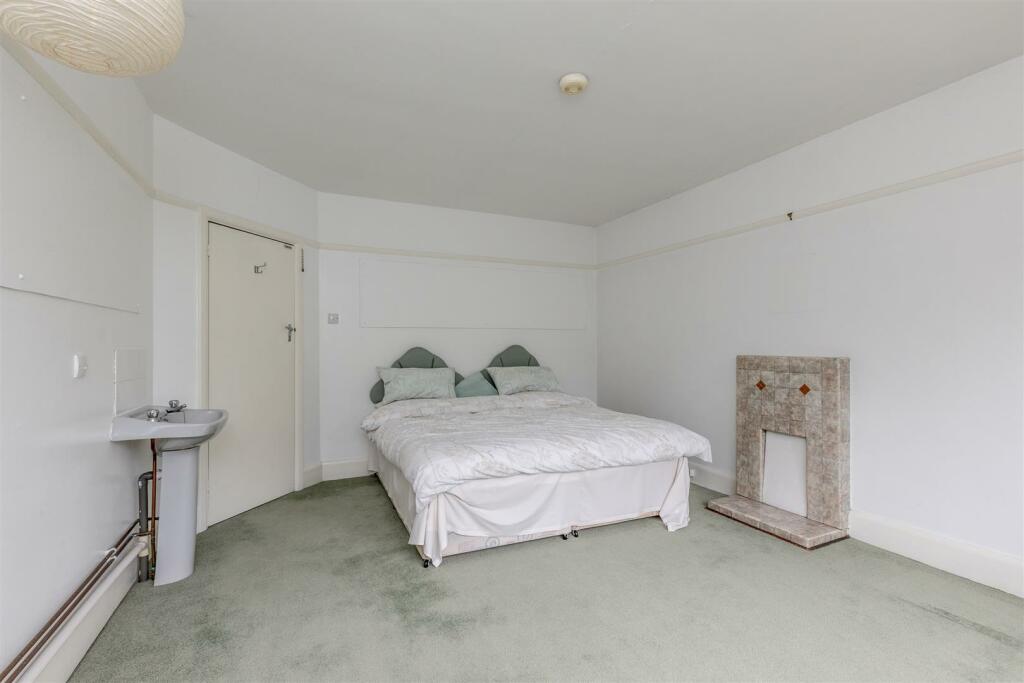 Additional image 19 of The Dell, Westbury-On-Trym, Bristol