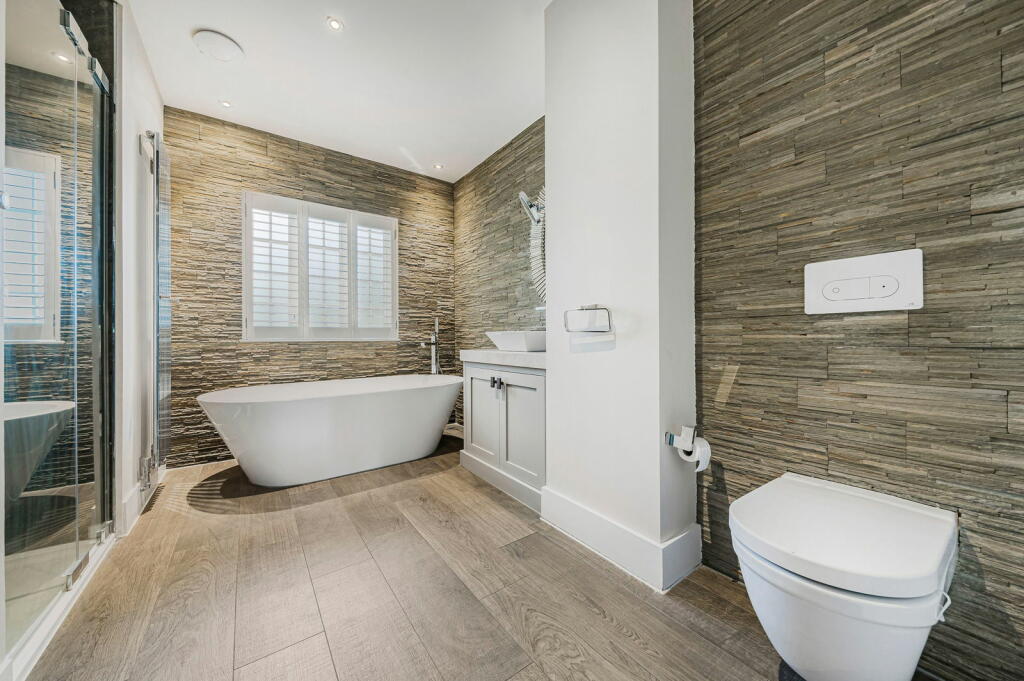 Additional image 22 of Leesons Hill, Chislehurst